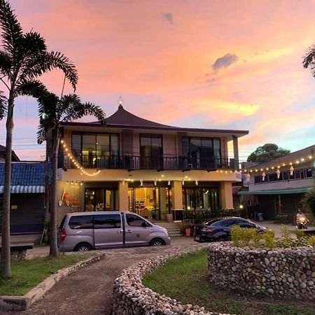 Saranya River House สรัญญาริเวอร์เฮาส์ Mae Ai Exterior foto